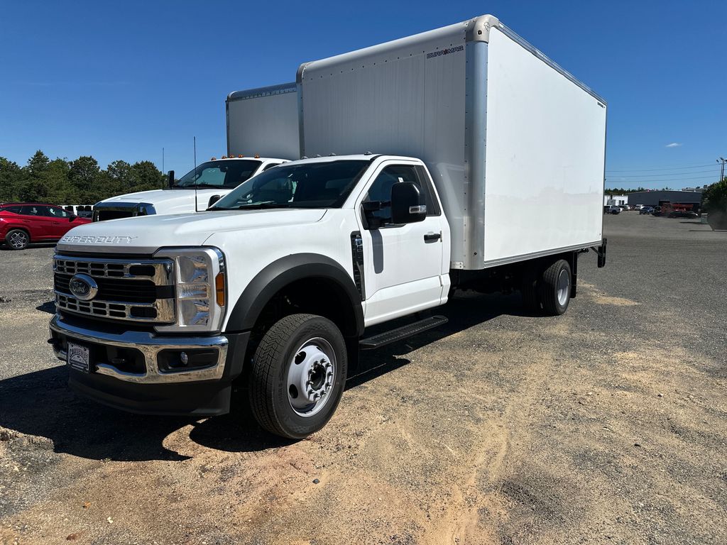 2024 Ford F-550 Super Duty Chassis Cab XL's photo