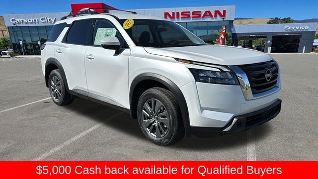 2025 Nissan Pathfinder SV's photo