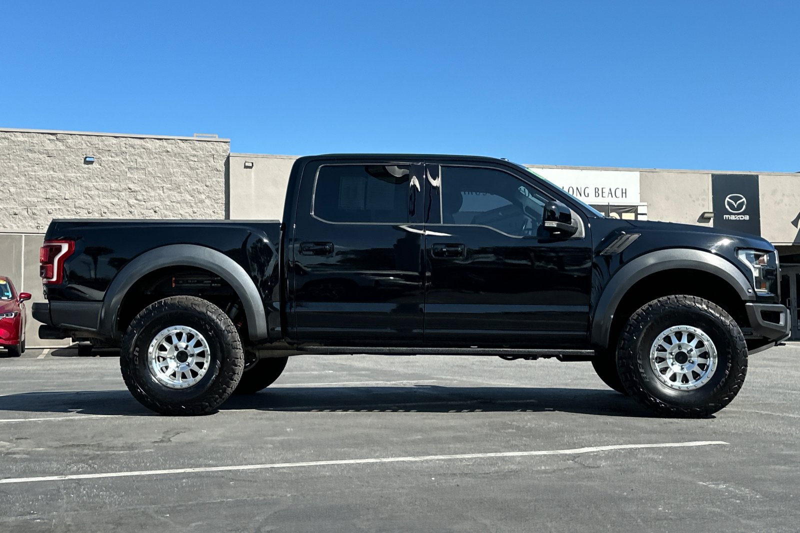 2017 Ford F-150 Raptor photo 2