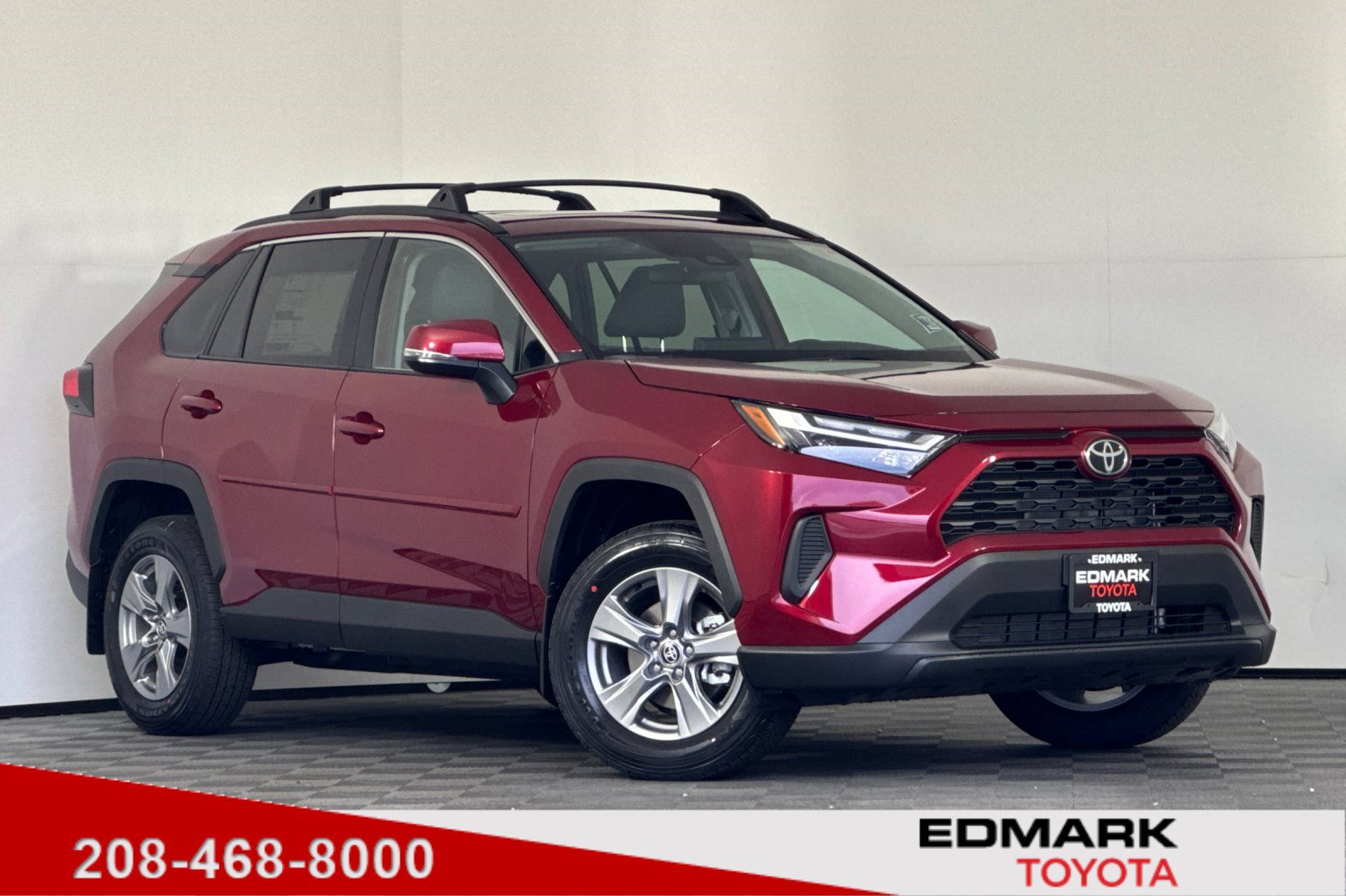 2025 Toyota RAV4 XLE's photo