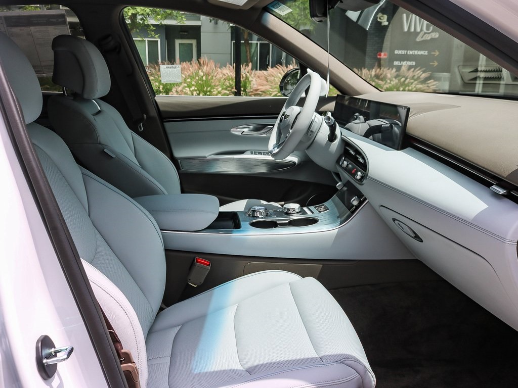 2026 Genesis Electrified GV70 photo 14