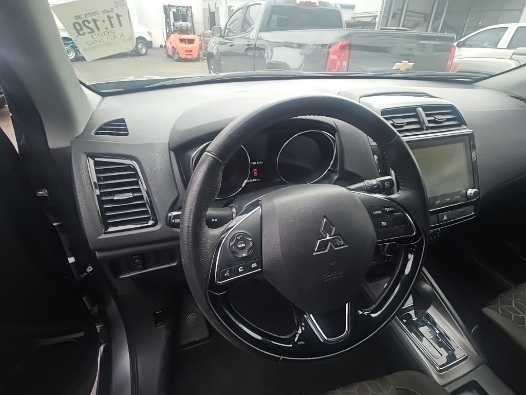 2023 Mitsubishi Outlander Sport SE photo 14