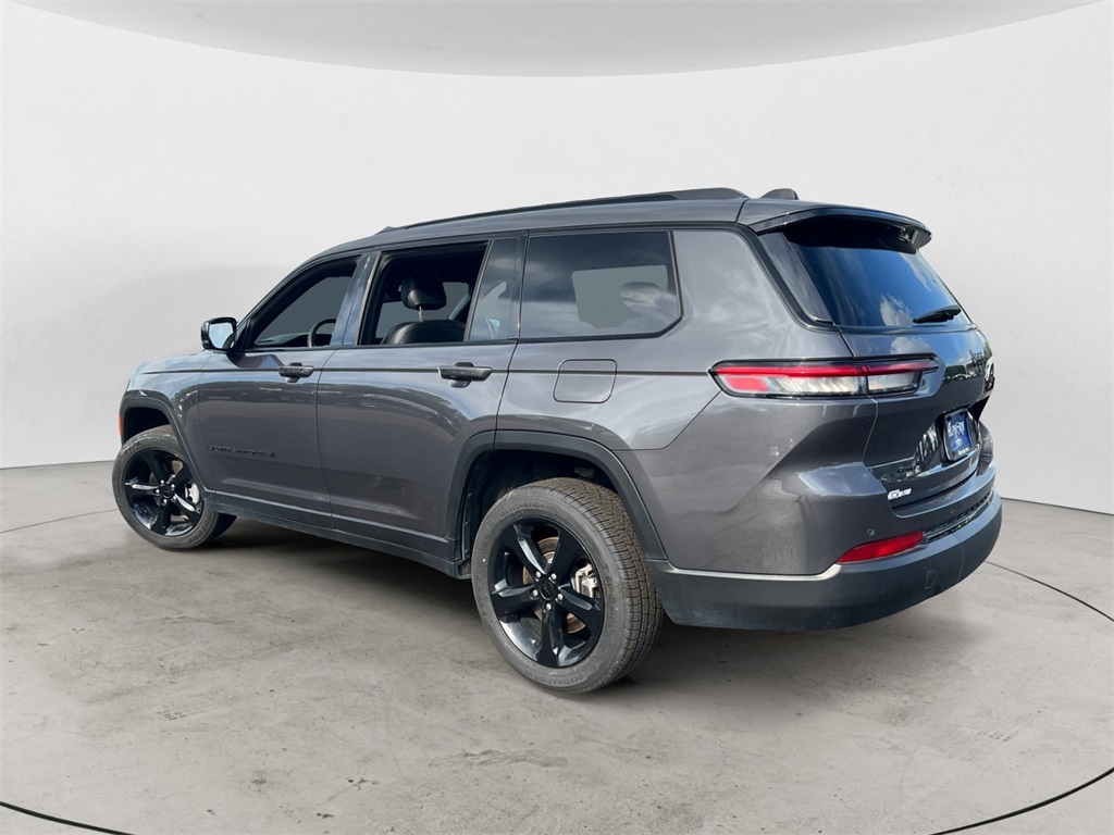 2023 Jeep Grand Cherokee Altitude photo 3
