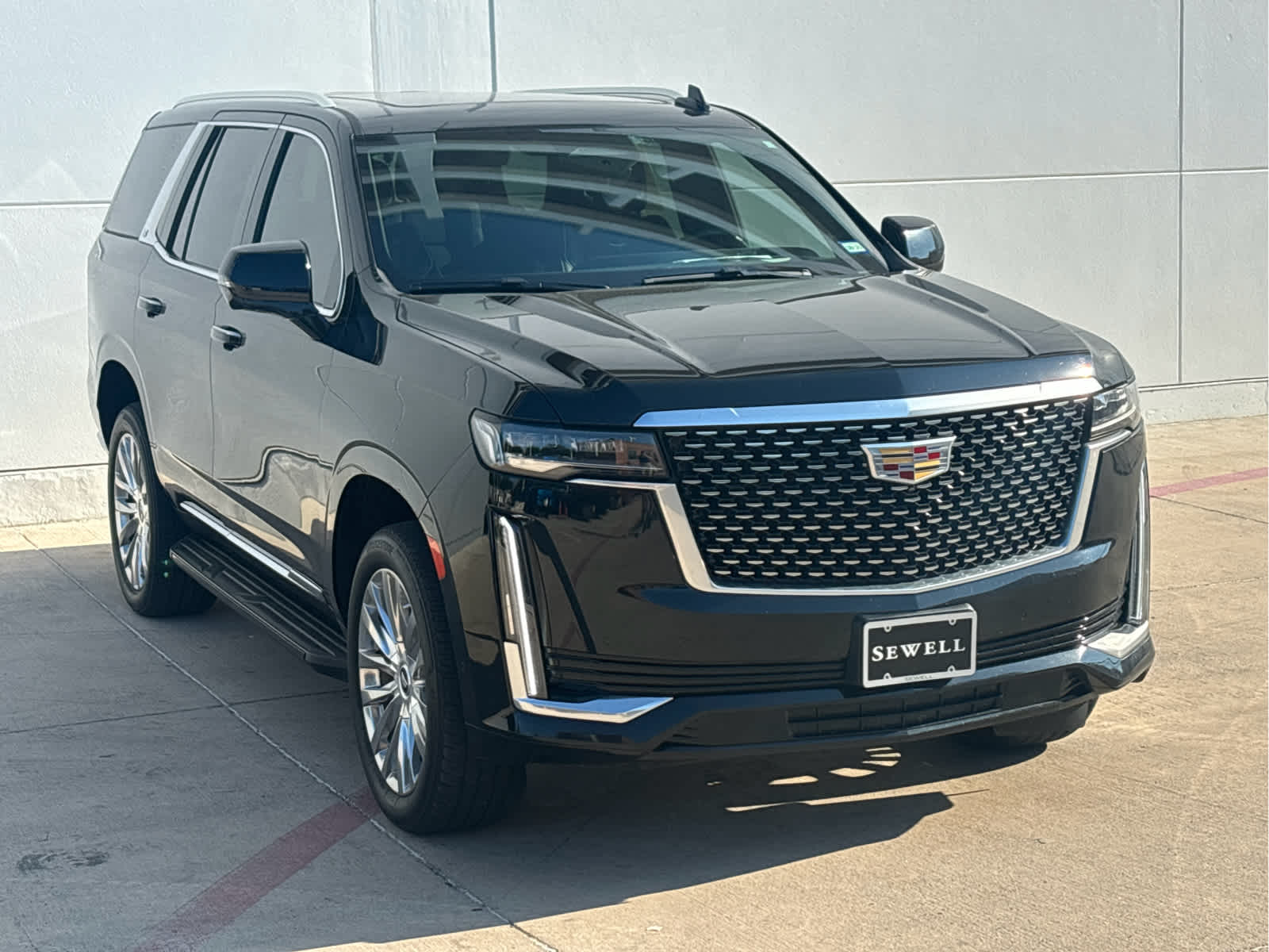 2023 Cadillac Escalade Premium Luxury photo 2