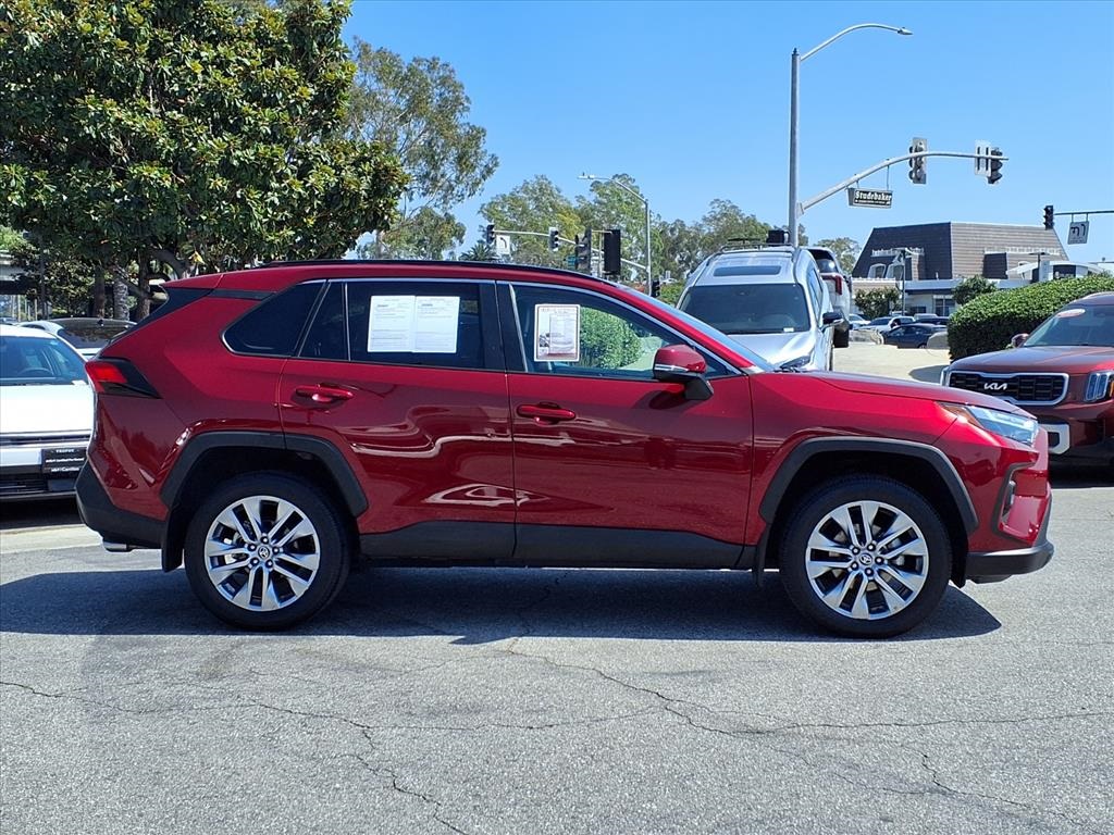 2024 Toyota RAV4 XLE Premium photo 2