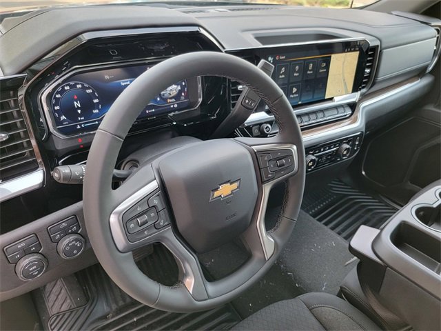 2025 Chevrolet Silverado 1500 LT photo 11