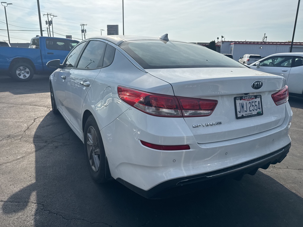 2020 Kia Optima LX photo 4