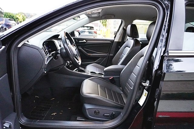 Used 2024 Black Volkswagen 1.5T SE image 12