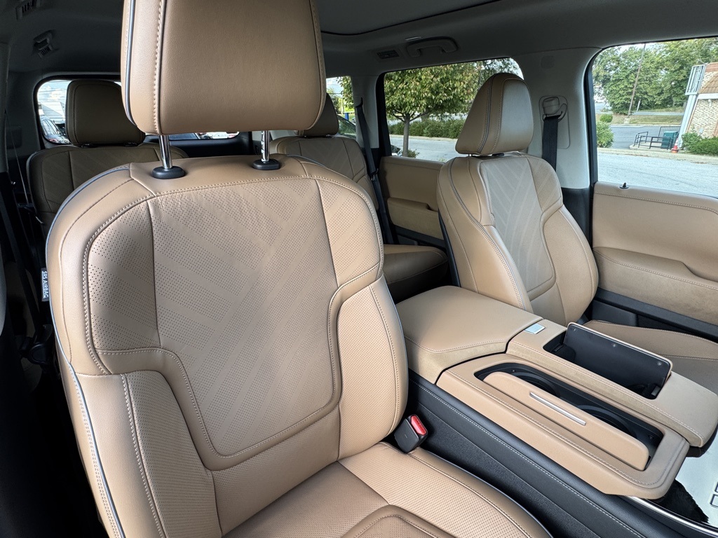 2026 Infiniti QX80 Luxe photo 20