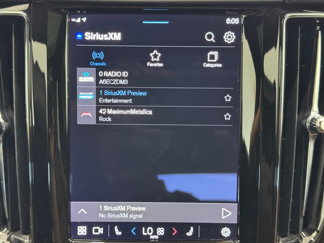 2022 Volvo XC60 B5 Inscription photo 29