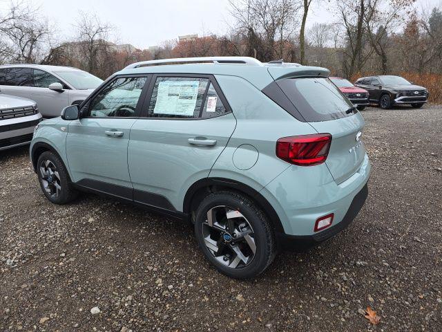 2026 Hyundai Venue SEL photo 3