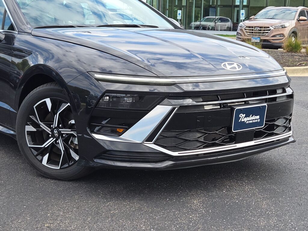 2024 Hyundai Sonata SEL photo 2