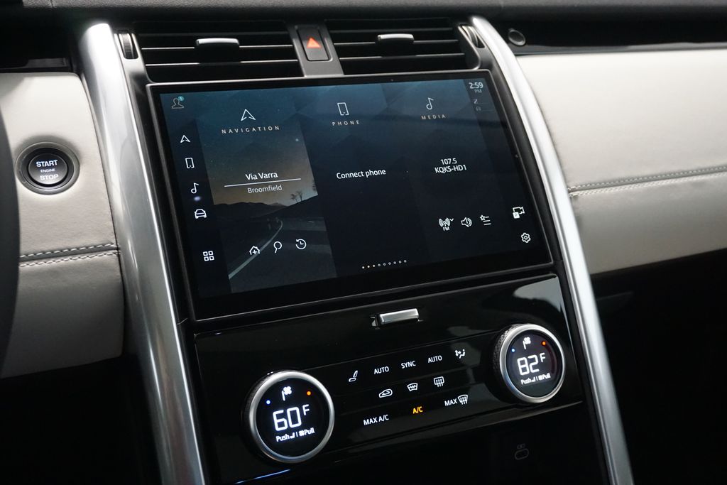 2025 Land Rover Discovery S photo 15