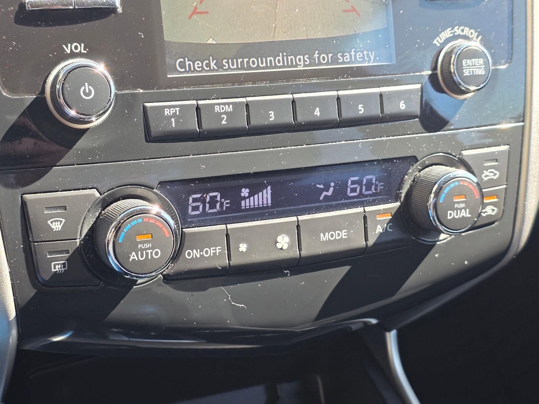 2015 Nissan Altima 2.5 SV photo 20