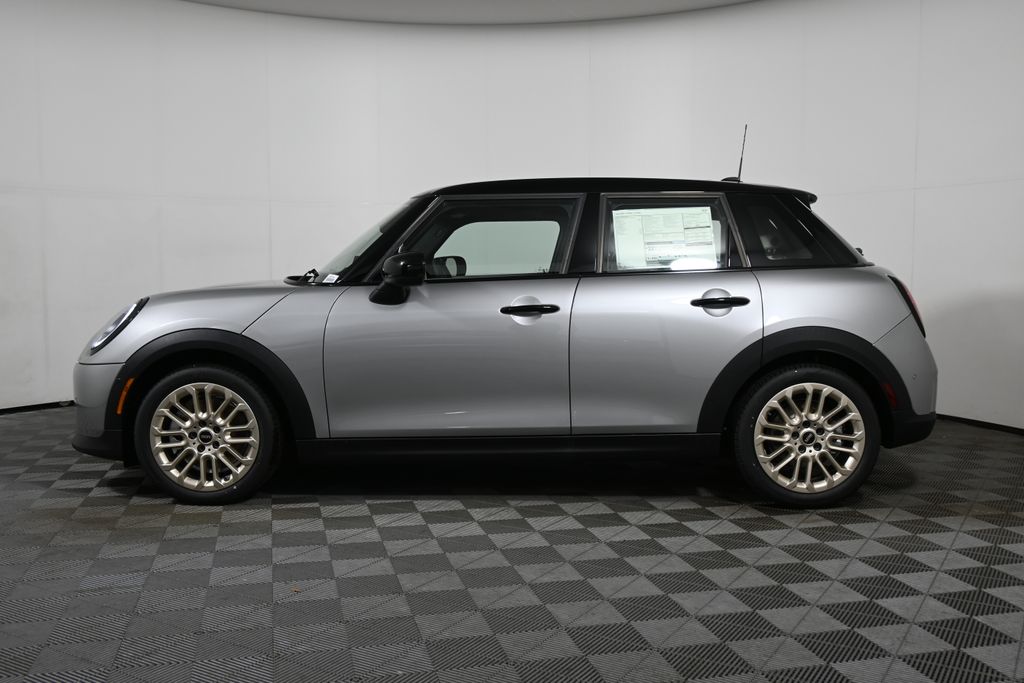 2026 Mini Cooper 4 Door Hardtop Signature photo 2