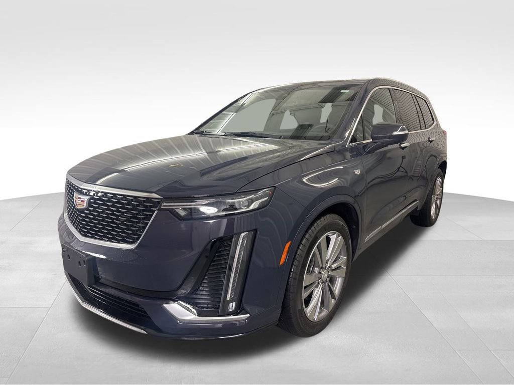 2025 Cadillac XT6 Premium Luxury photo 3