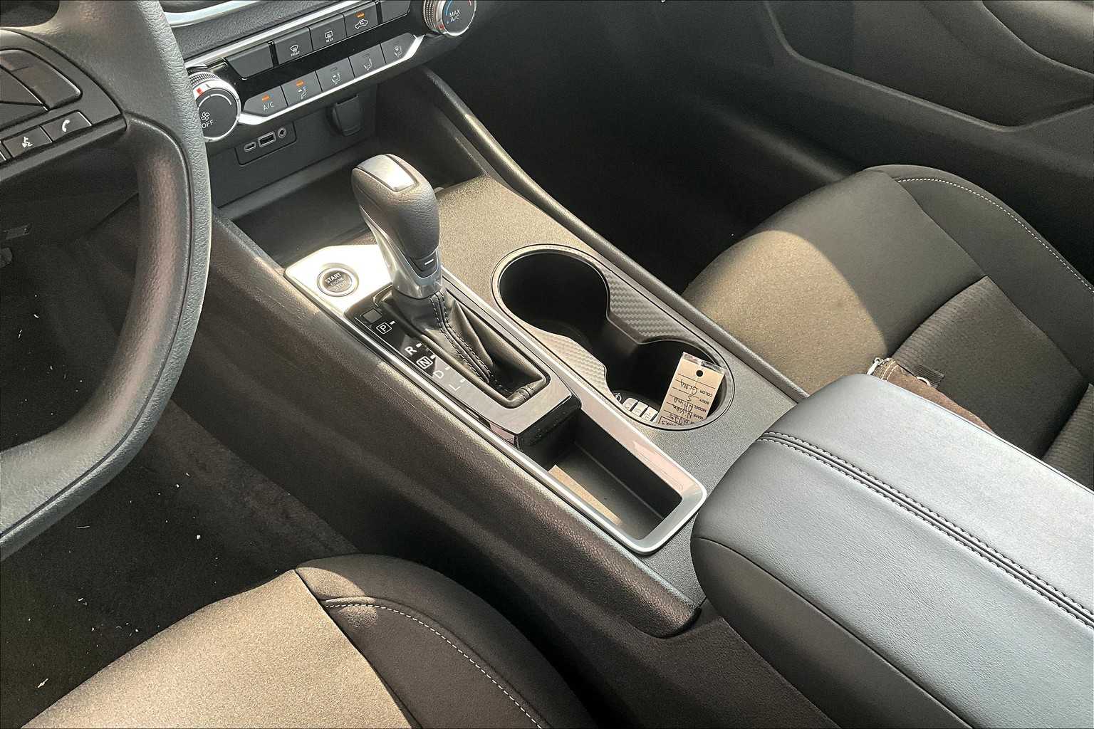 2025 Nissan Altima S photo 11