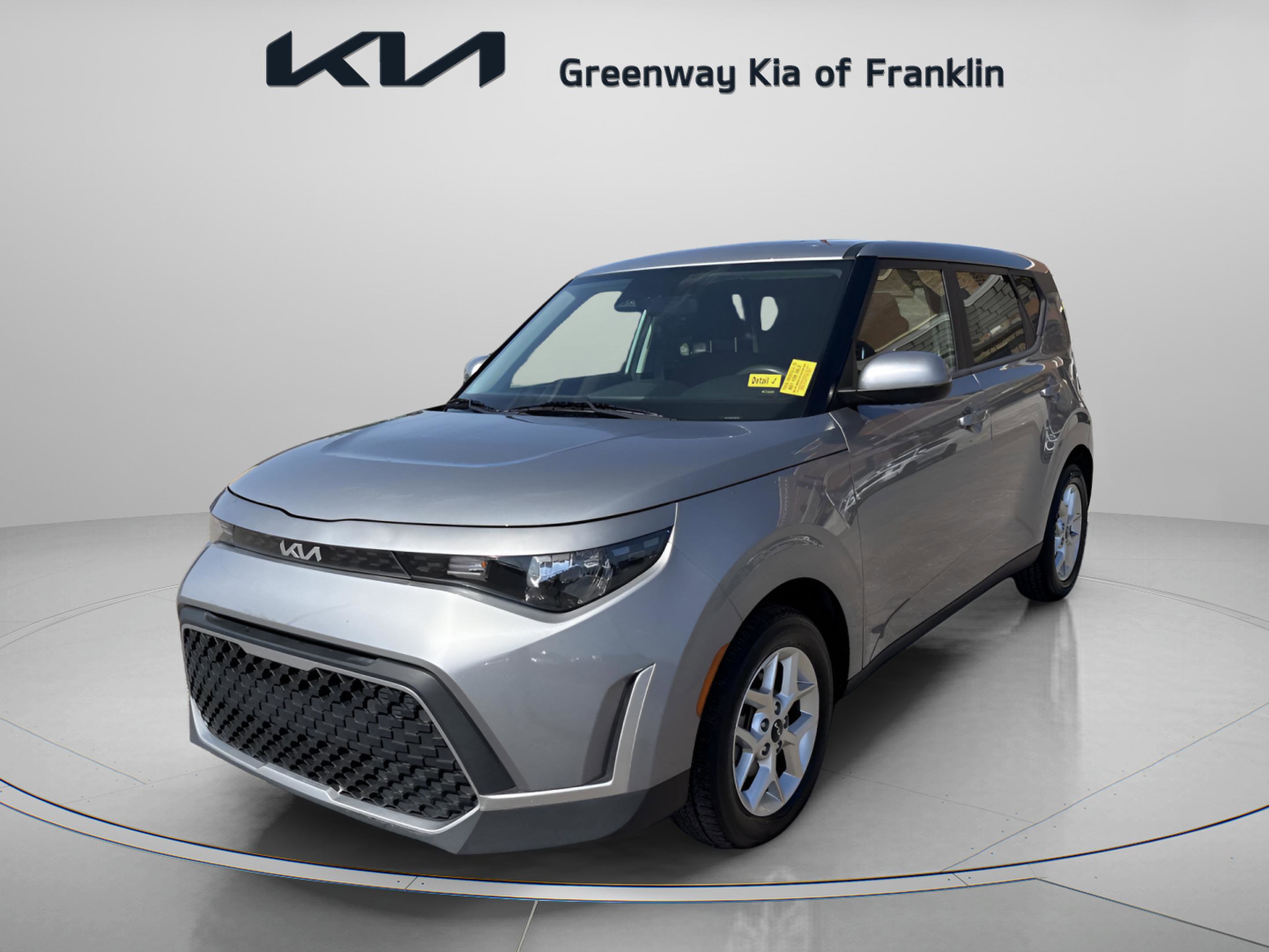 2023 Kia Soul LX photo 3