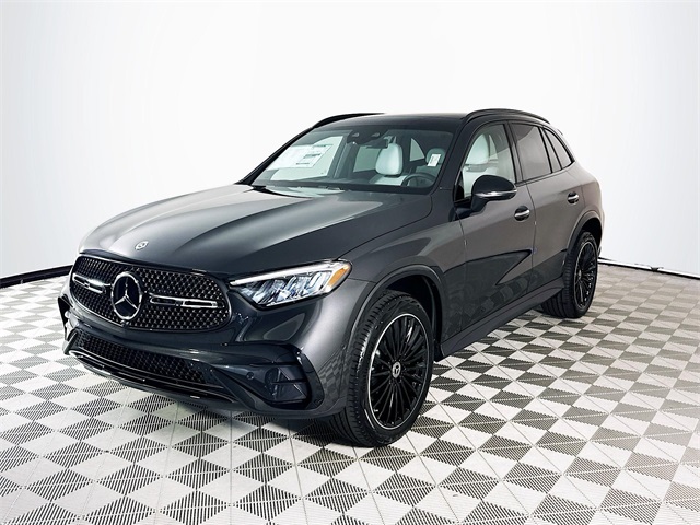 2026 Mercedes Benz GLC 300 4MATIC photo 2