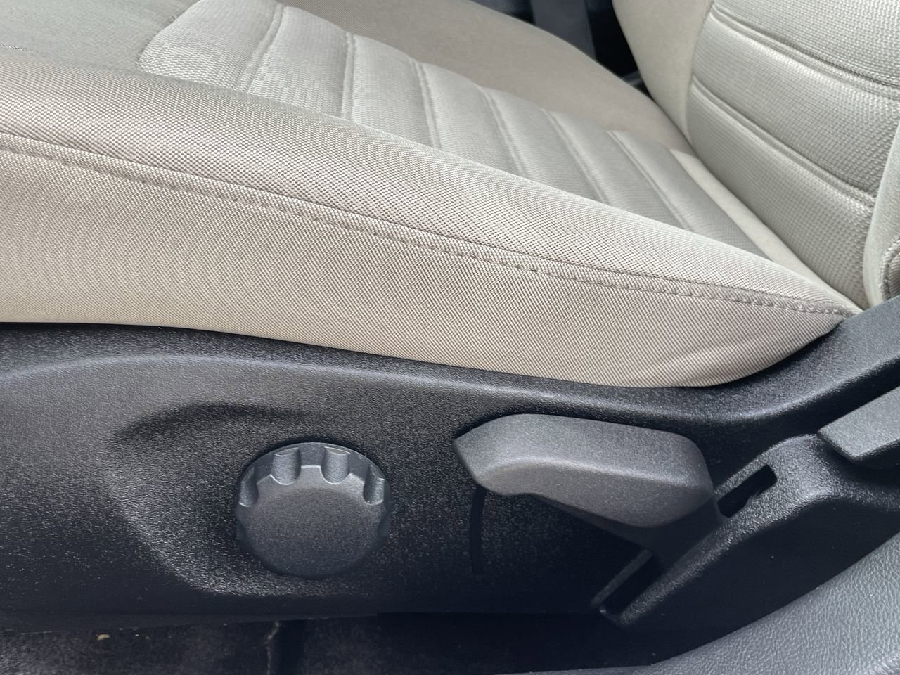 2018 Ford Fusion Hybrid S photo 16