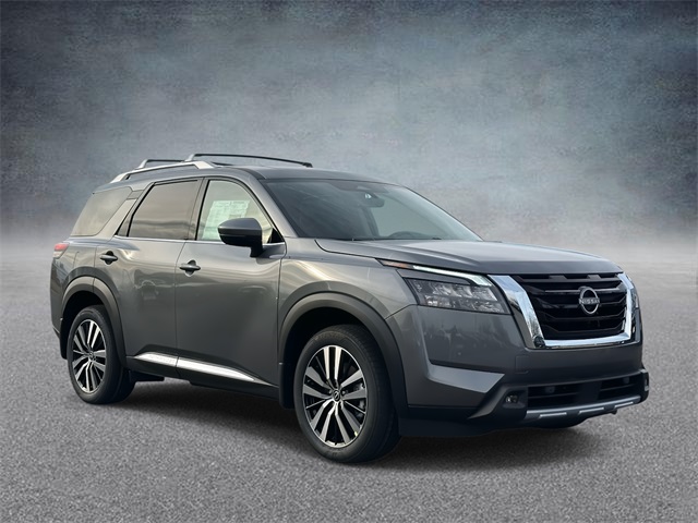 2025 Nissan Pathfinder Platinum's photo