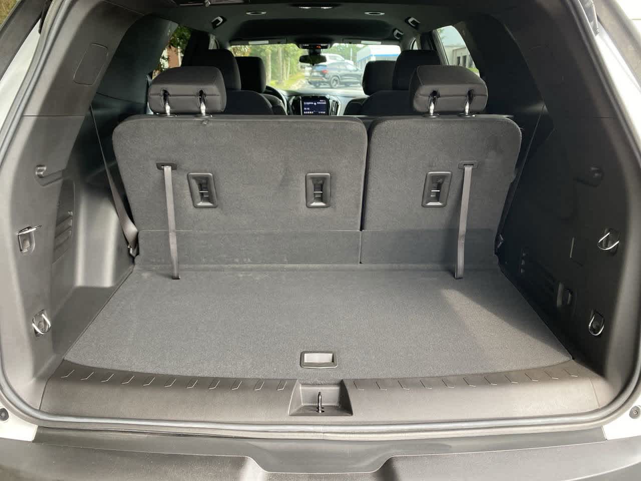 2023 Chevrolet Traverse Cloth photo 6