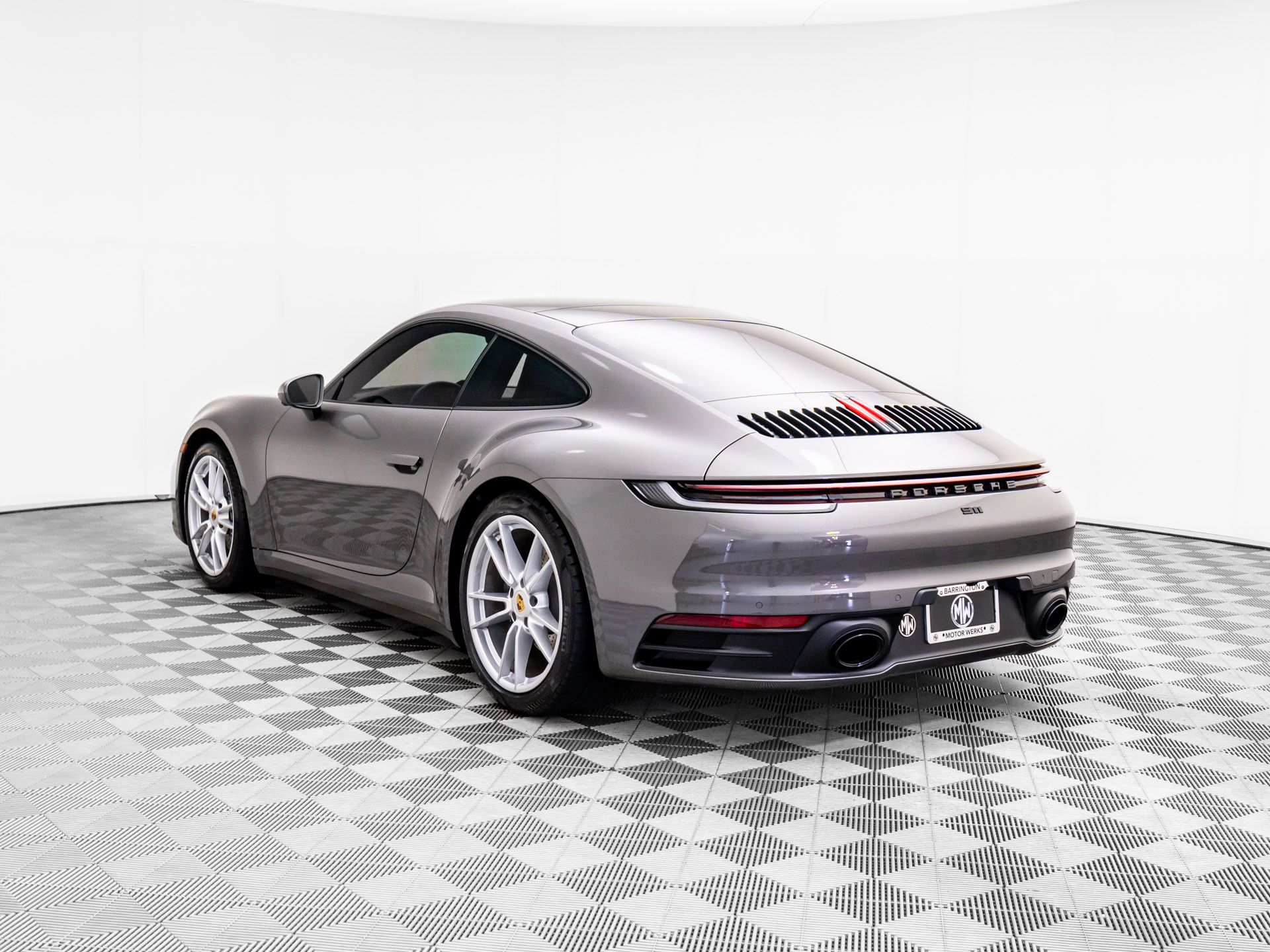 2024 Porsche 911 T 4 photo 3
