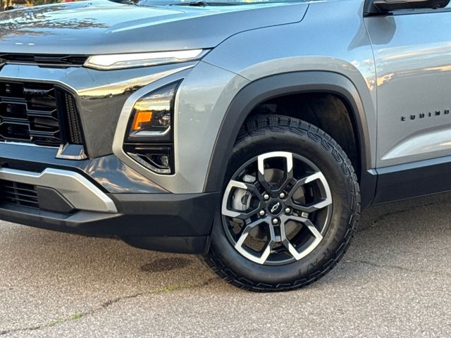 2025 Chevrolet Equinox LT photo 2