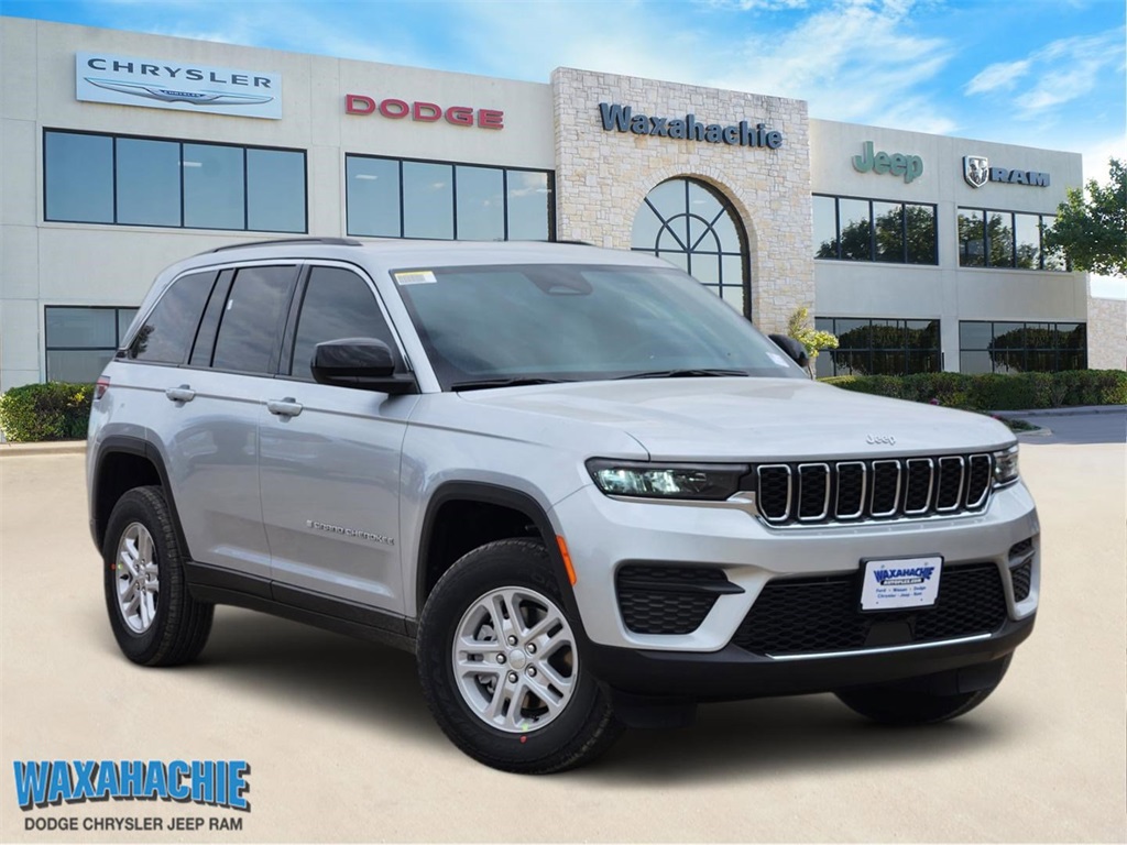 2025 Jeep Grand Cherokee Laredo's photo