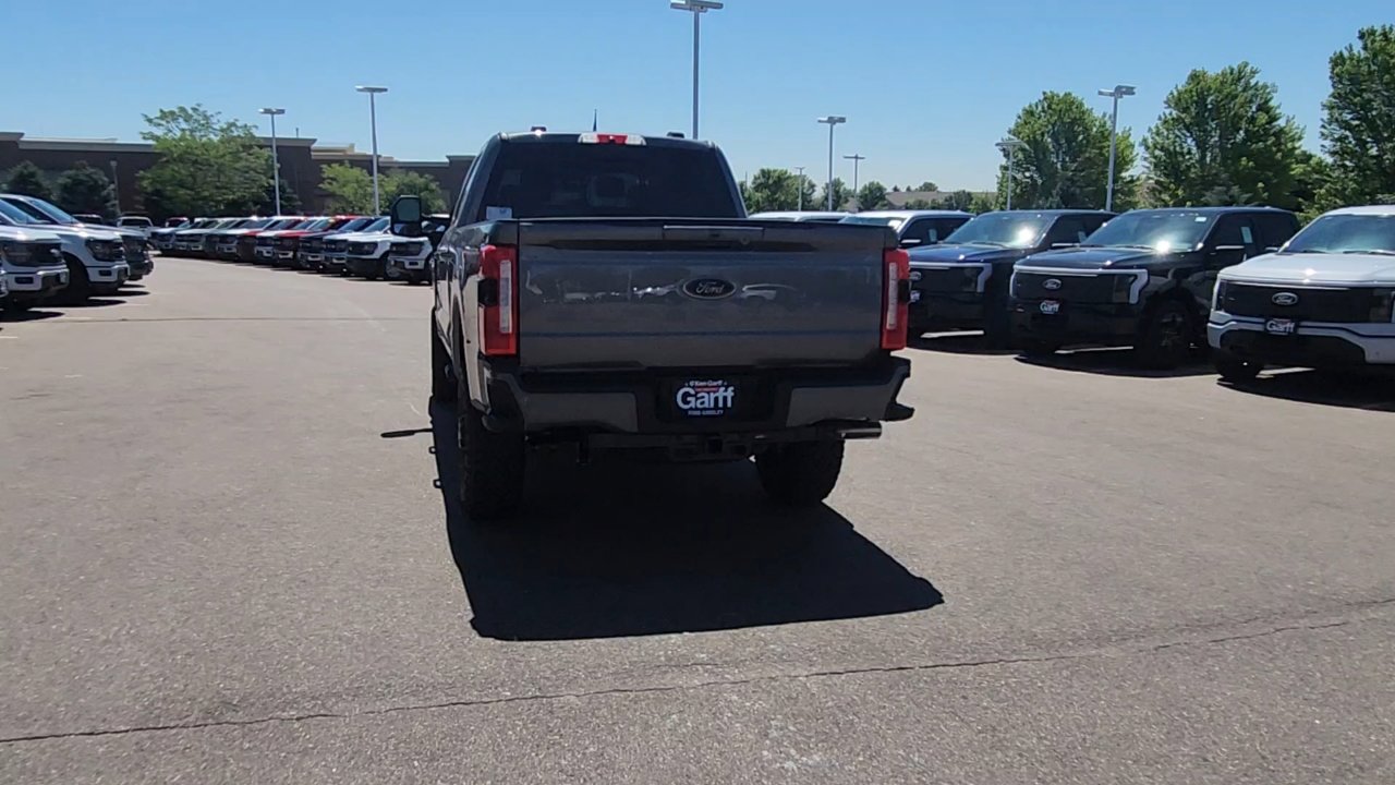 2025 Ford F-350 Lariat photo 3