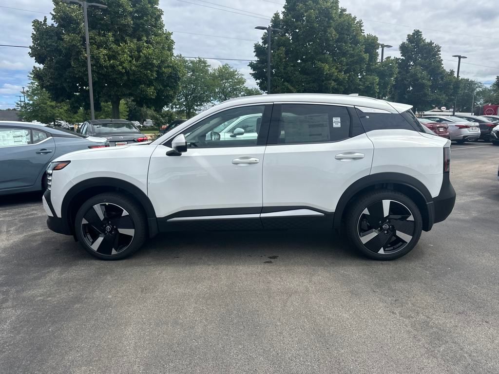 2025 Nissan Kicks SR photo 2