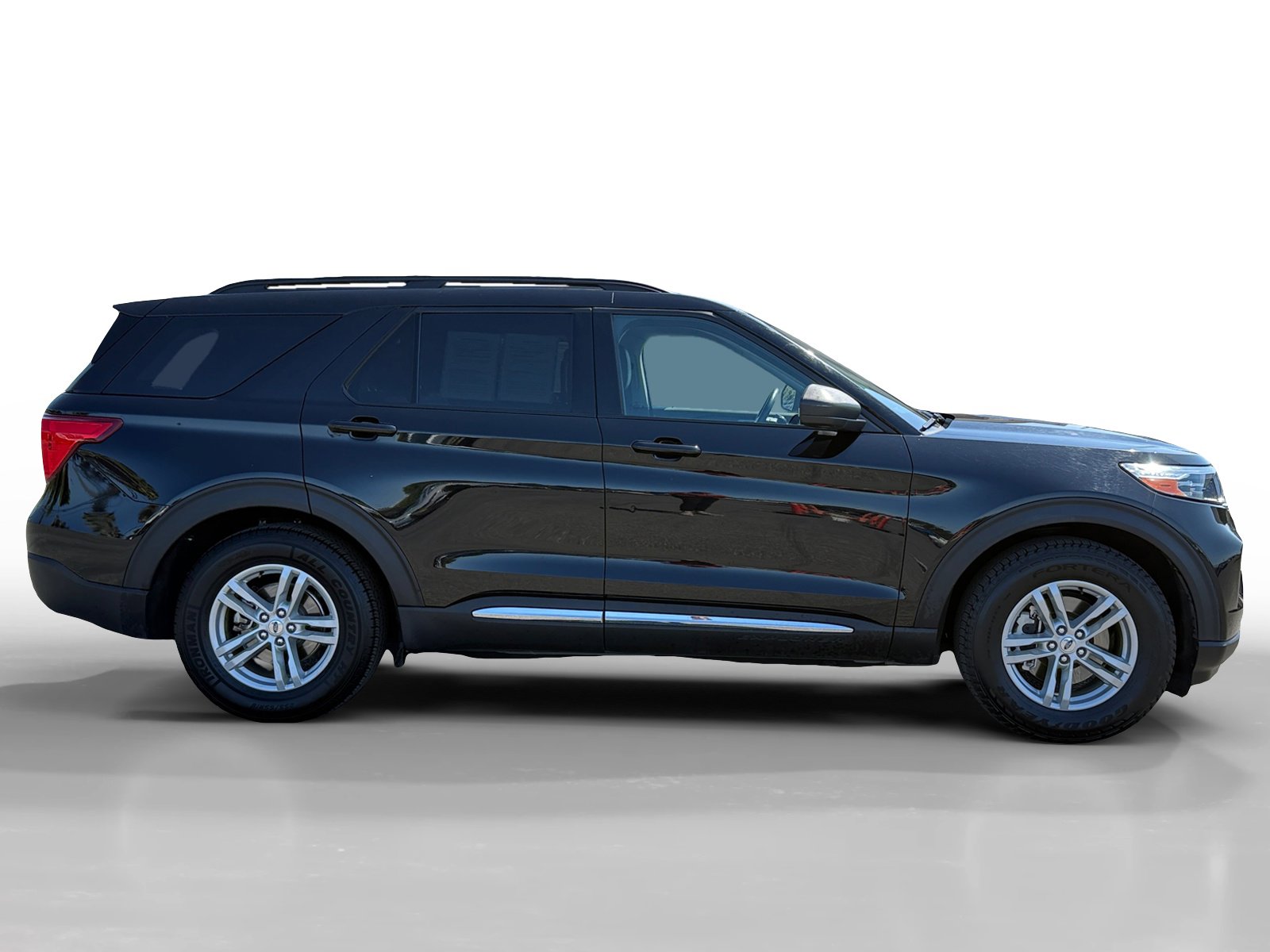 2023 Ford Explorer XLT photo 5