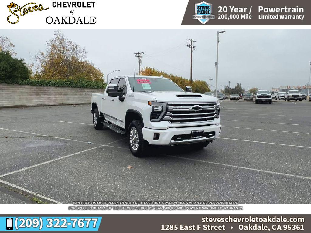 2025 Chevrolet Silverado 2500HD High Country photo 3