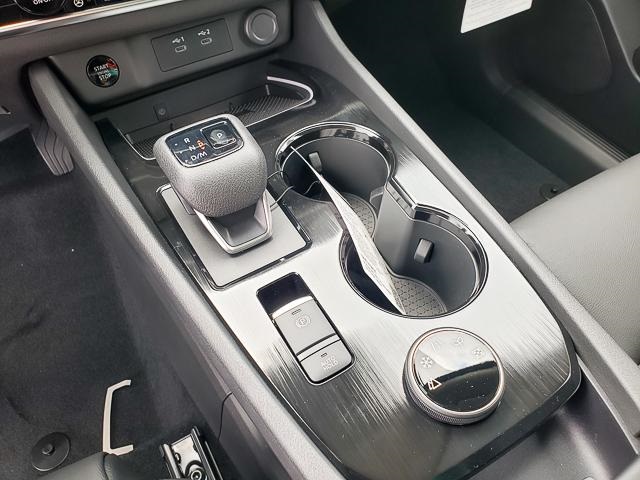 2025 Nissan Rogue SL photo 12