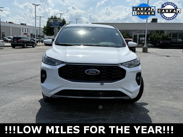2023 Ford Escape ST-Line Select photo 2