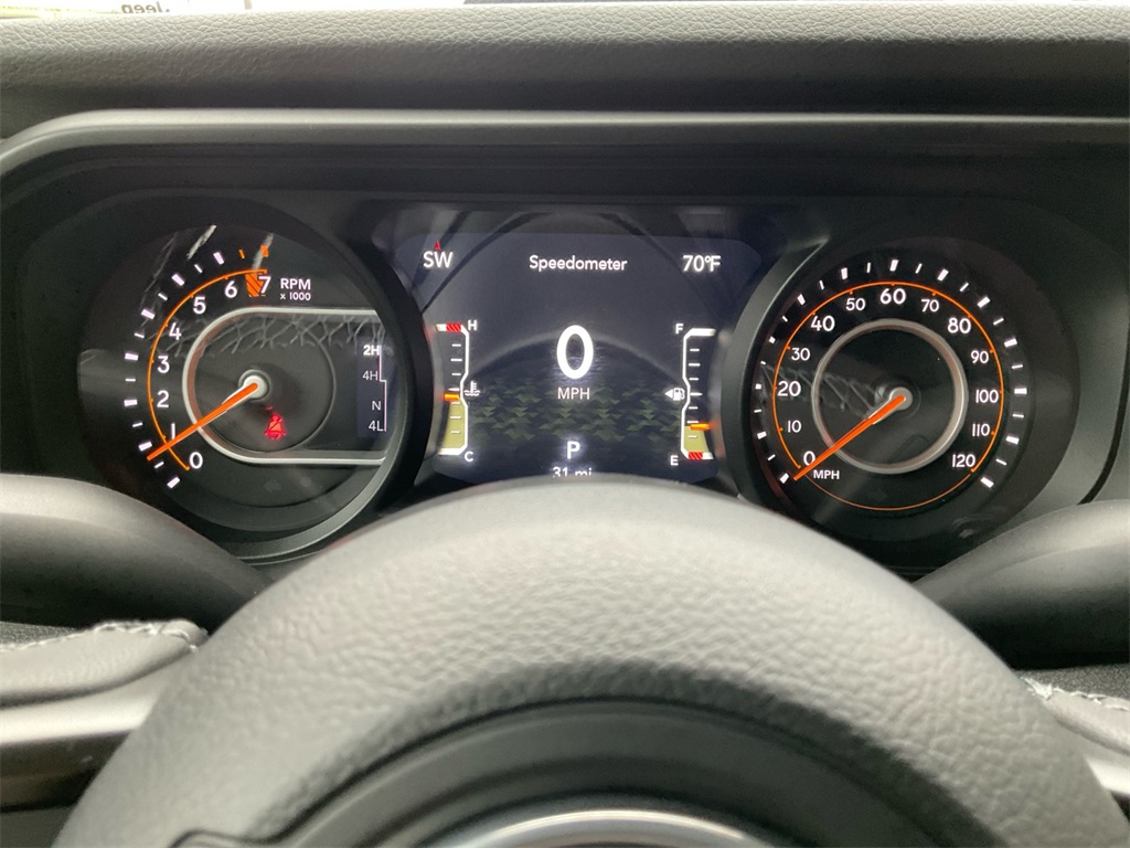2025 Jeep Gladiator Sport S photo 18