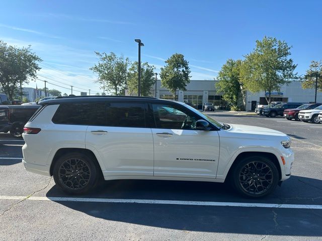 2025 Jeep Grand Cherokee L Summit Reserve photo 7
