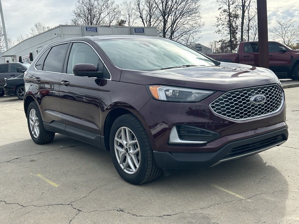 2023 Ford Edge SEL photo 4