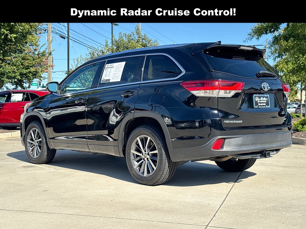 2018 Toyota Highlander XLE photo 2