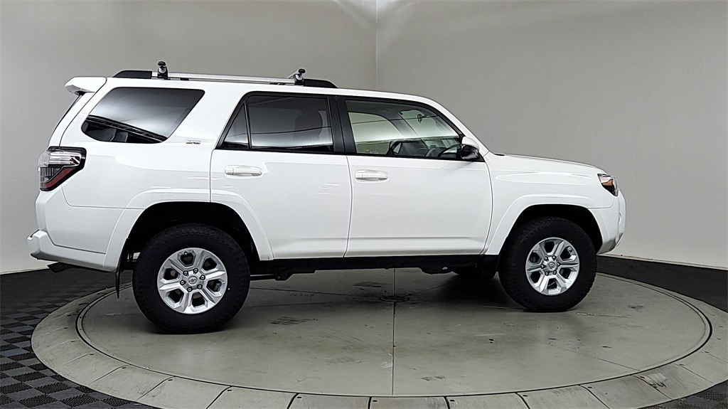 2019 Toyota 4Runner SR5 photo 7