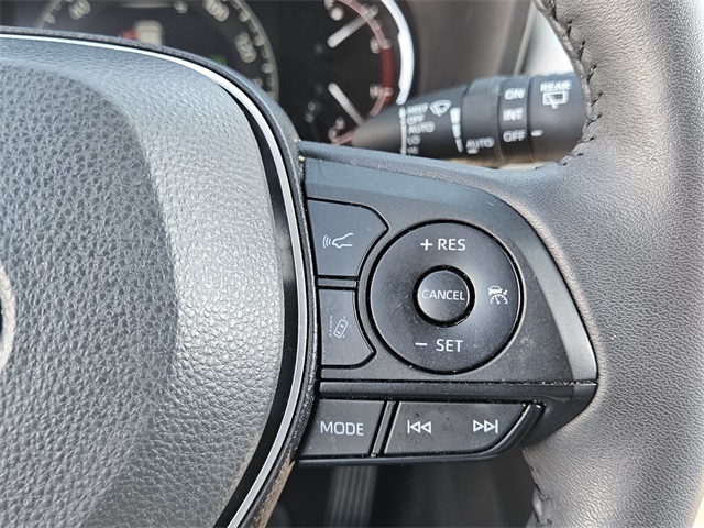 2023 Toyota RAV4 XLE Premium photo 27