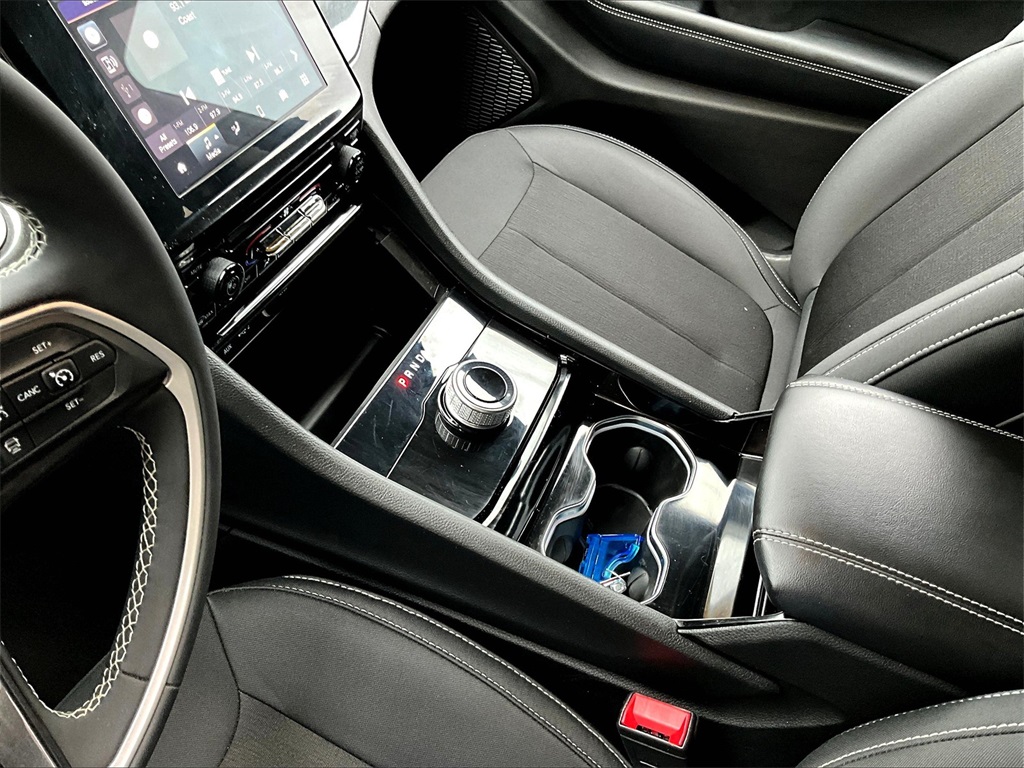 2023 Jeep Grand Cherokee Laredo photo 20