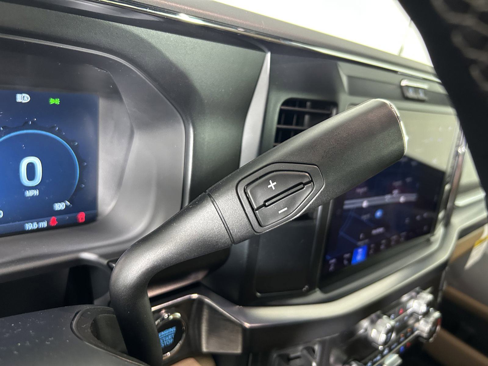 2025 Ford F-250 photo 33