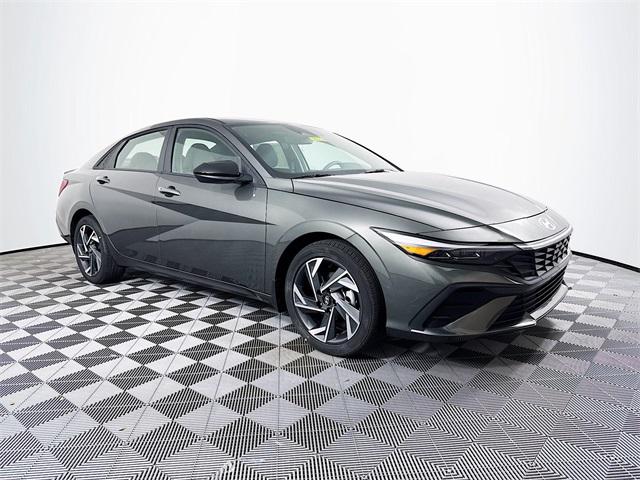 2025 Hyundai Elantra SEL Sport photo 8