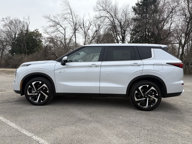 2025 Mitsubishi Outlander PHEV SE photo 5
