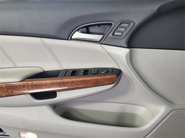 2011 Honda Accord EX-L photo 8