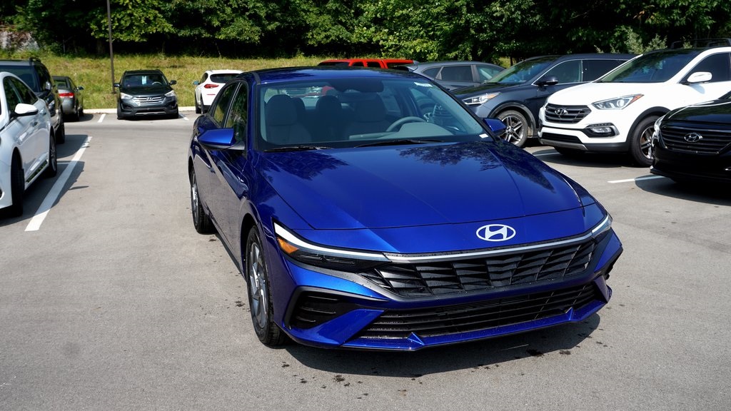 2024 Hyundai Elantra SEL's photo