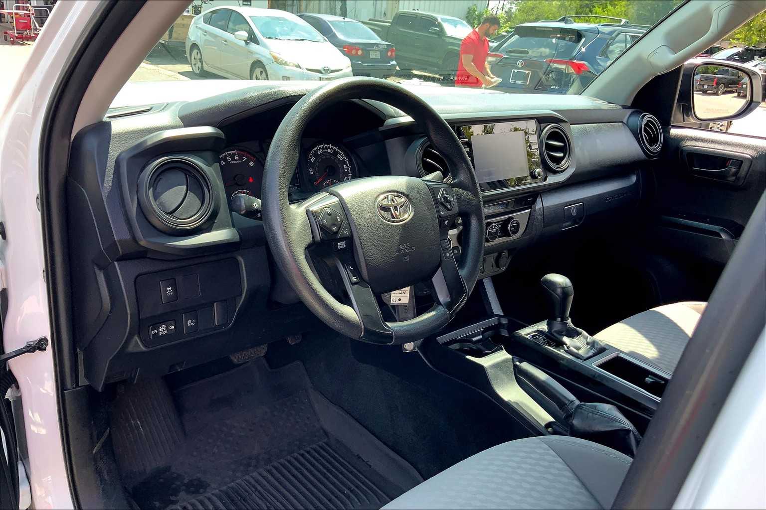 2023 Toyota Tacoma SR 4x4 photo 15