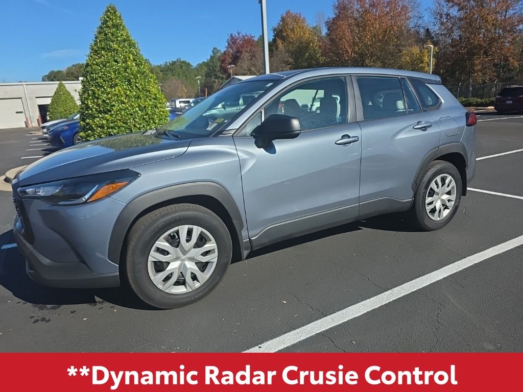2024 Toyota Corolla Cross L photo 2