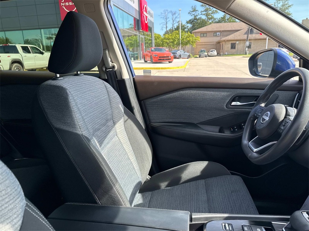2023 Nissan Rogue SV photo 9